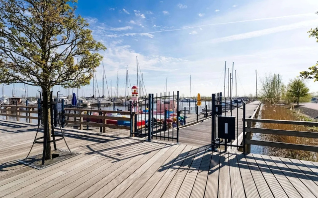 Modern Houseboat in Volendam With Shared Pool