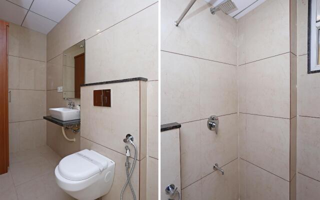 Capital O 10148 Hotel Paras Royale By Arn Group
