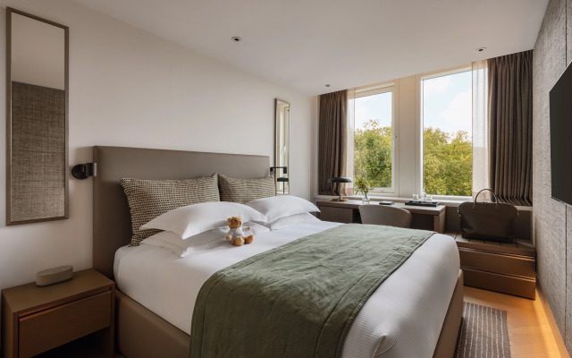 Royal Garden Hotel