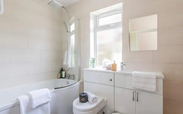 Host Stay The Haven at Church Road