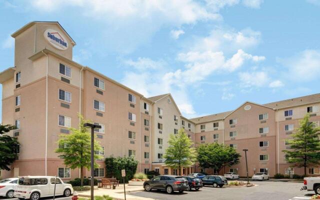 Suburban Studios Sterling - Washington Dulles
