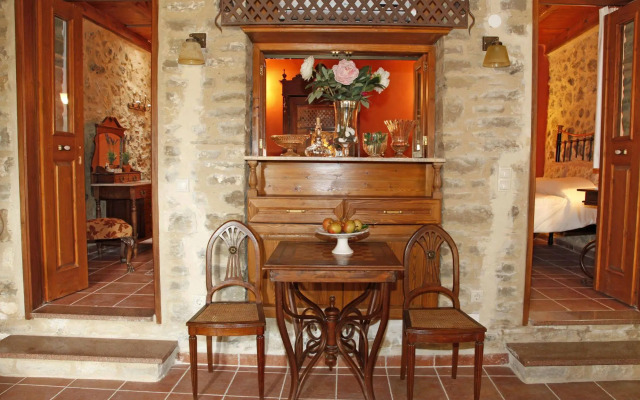 Dorovinis Country Houses
