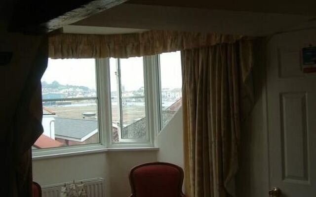 Potters Mooring Guest House Hotel