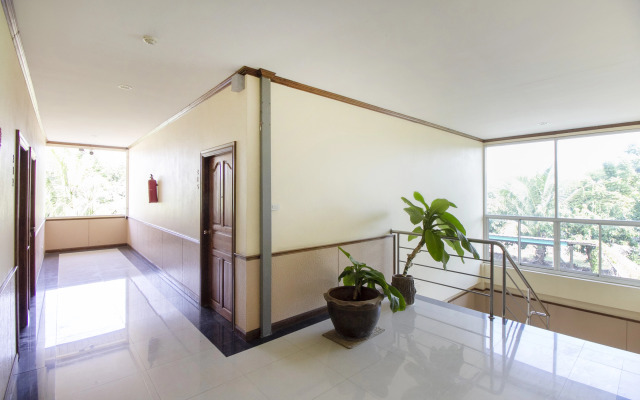 Train Hotel by Oyo Rooms