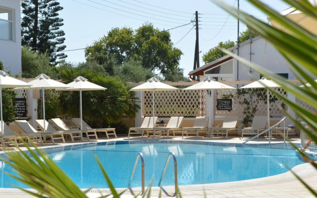 Metaxa Apartments