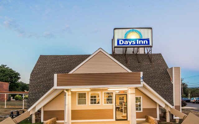 Days Inn by Wyndham Vernon
