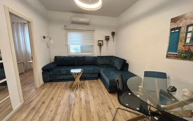 2 Bedrooms Apartment " Marcheliz " in Bat-yam