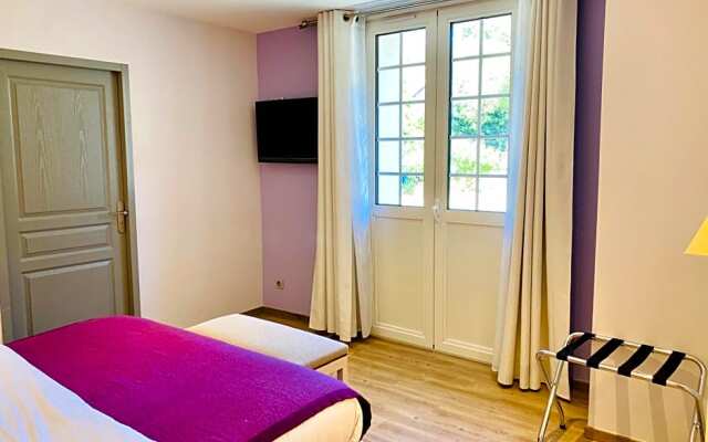 Logis Du Champ De Mars