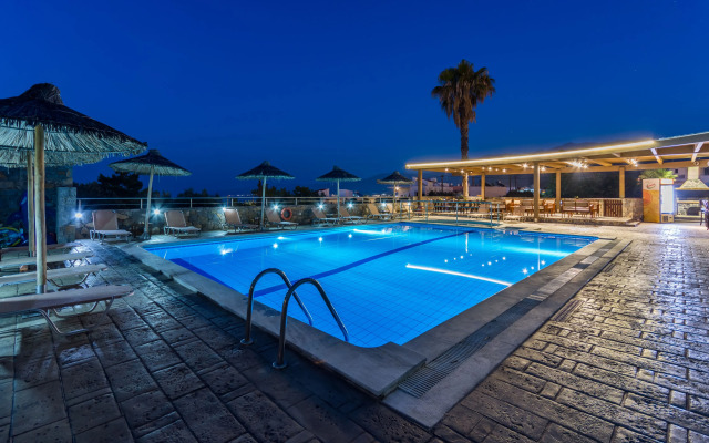 Dias Luxury Studios & Apartments