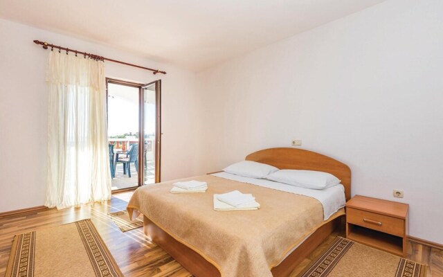 Beautiful Home in Banjol With Wifi and 2 Bedrooms