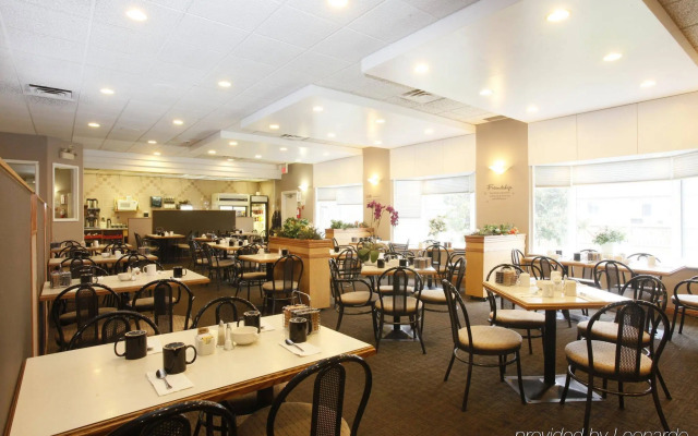 Stonebridge Hotel Grande Prairie