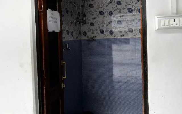 Wanderlust Hostel & Guest House
