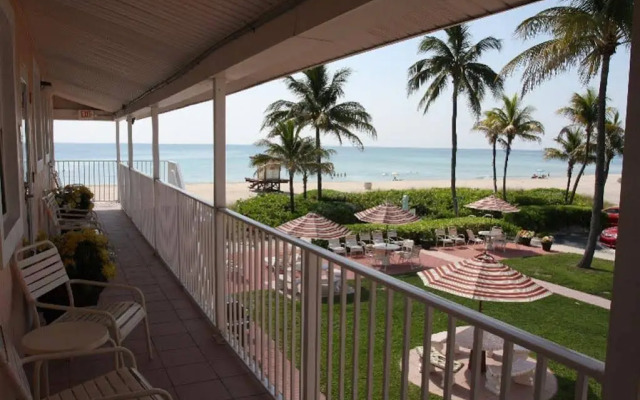 Manta Ray Inn