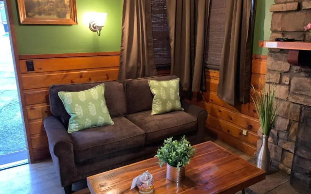 Grey Squirrel Resort