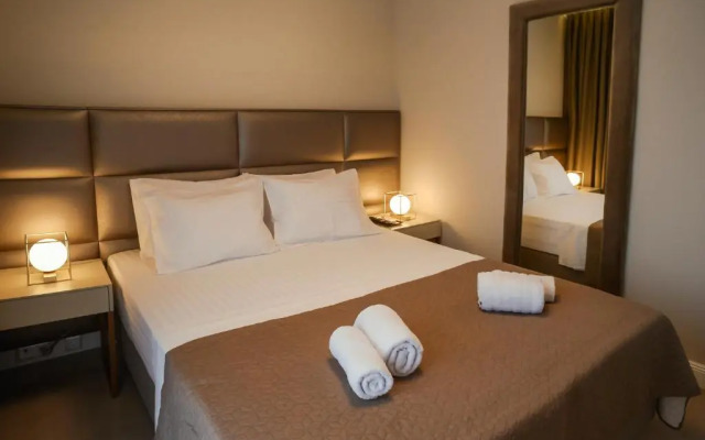 L - Suites