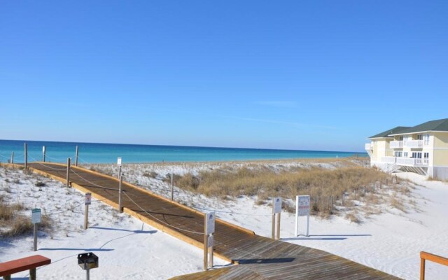 Sandpiper Cove Beachwalk by Holiday Isle