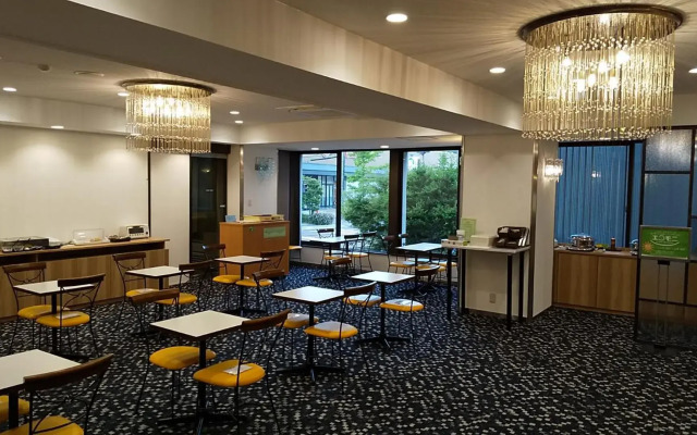 Econo Higashi Kanazawa