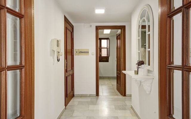 Alhambra Penthouse 2 Private Terraces Parking Free