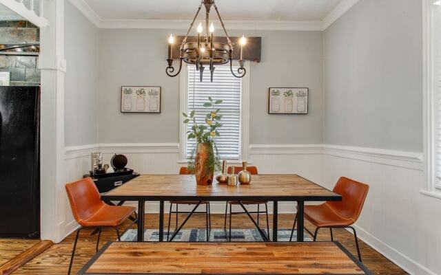 1202 Savannah - 4 Br Home