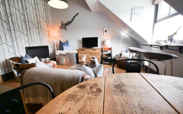 Padstow Escapes - Pajar Luxury Penthouse Apartment