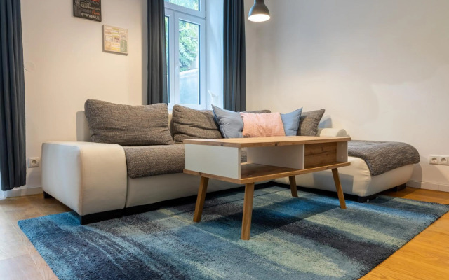 Cozy Apartment With Private Garden