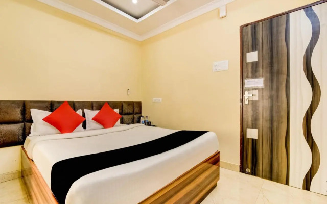 OYO 14174 Good Luck Residency Hotel