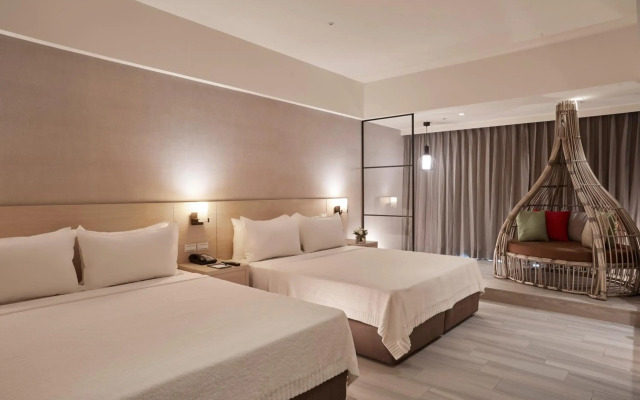 Grand Bay Resort