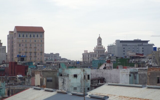 Apt Hola Malecon private & comfortable