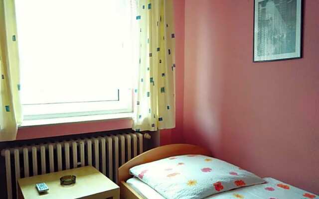 Hotel Yans