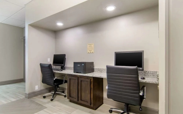 Clarion Inn & Conference Center