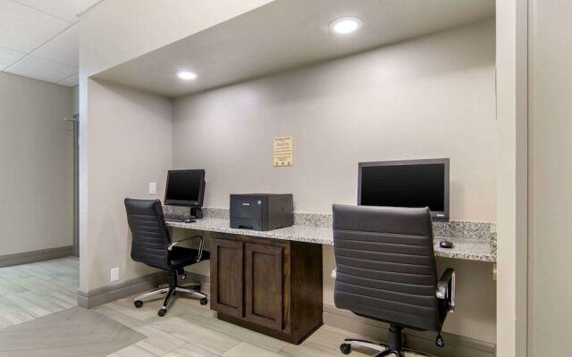 Clarion Inn & Conference Center