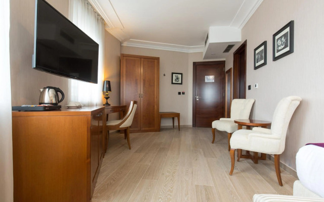 Xenon Hotel & SPA