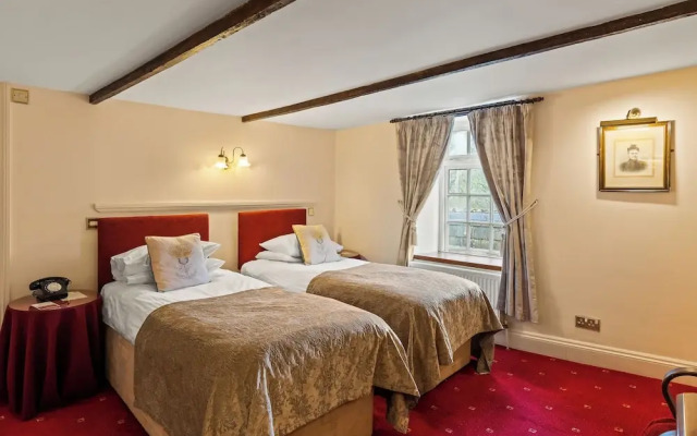 Two Bridges Hotel