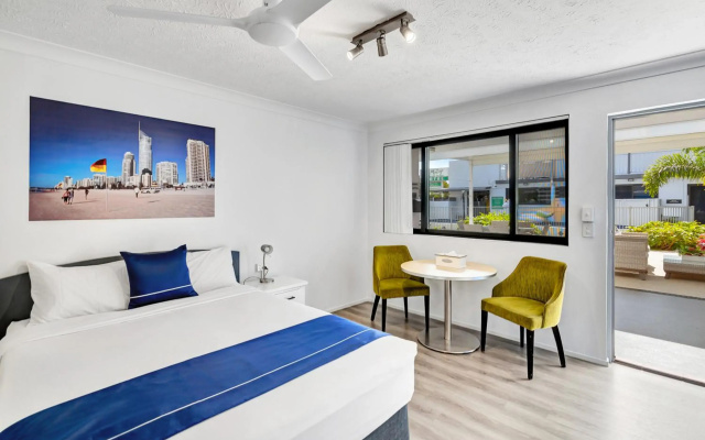 Montego Mermaid Beach Motel