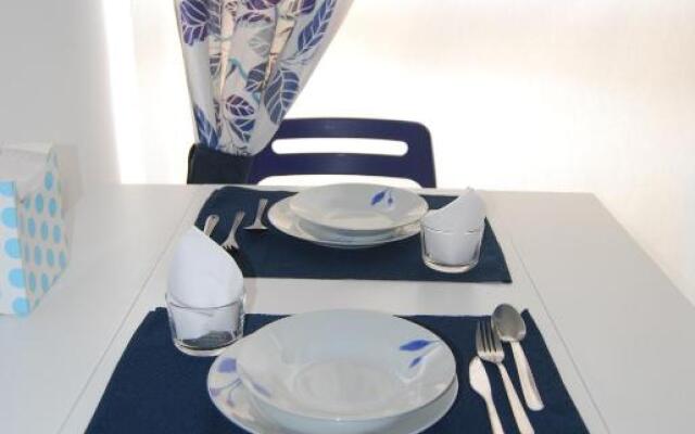 M3 904 Azul Mediterráneo bonito y confortable estudio
