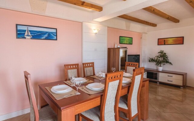 Beautiful Home in Komarna With Wifi and 2 Bedrooms