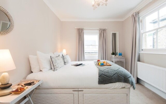 The Stephendale Road Townhouse - SL