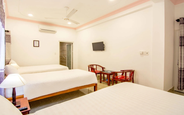 Hung Do Beach Homestay