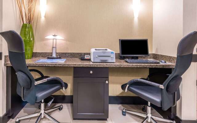 Days Inn & Suites by Wyndham Mineral Wells