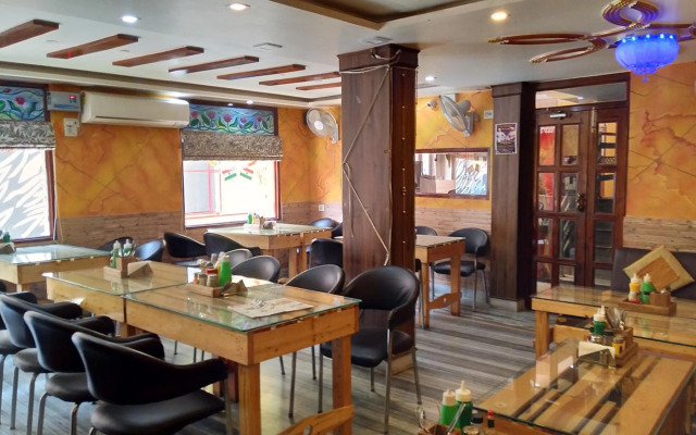 Om Shanthi paying guest house