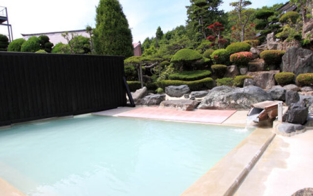 Hanamiya Ryokan