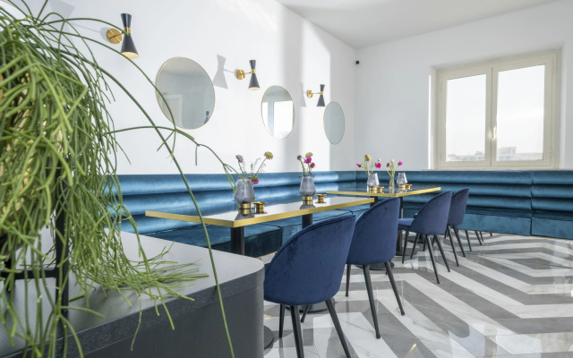 The Vista Rooms  Terrace