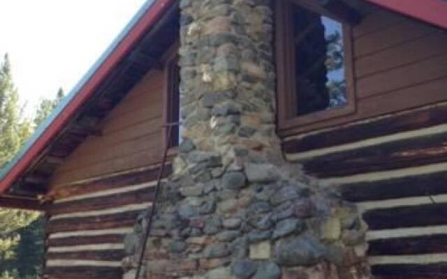 Creekside Cabin