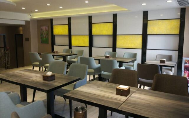 Lavande Hotel Wenchong Branch