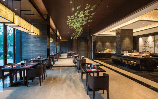 Banyan Tree Anji