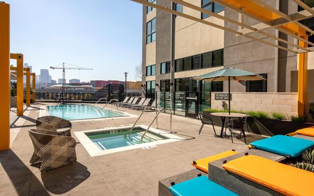 SuitesRUs Apart Hotel near Dodgers Stadium