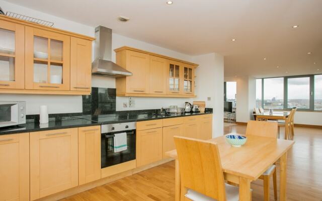 3 Bedroom Flat In East London