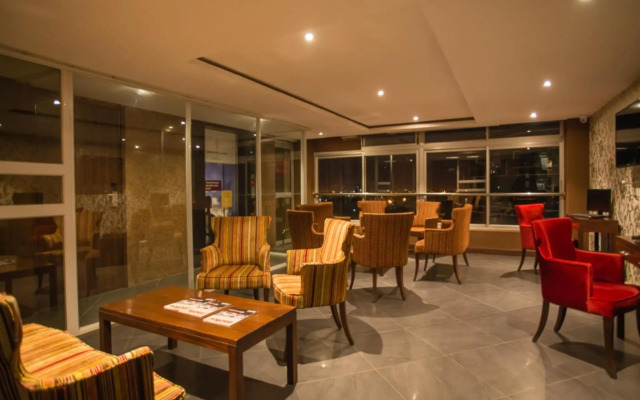 Cloud Hotel & Suites