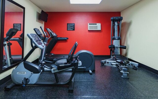 Country Inn & Suites by Radisson, Appleton Airport - Fox River Mall Area