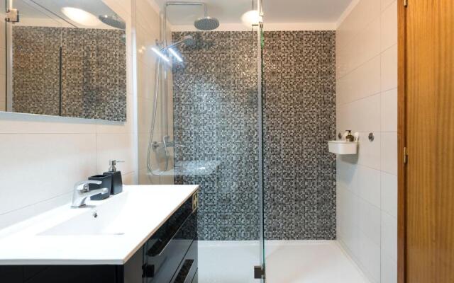 LovelyStay - The Porto Getaway Duplex - Free Parking